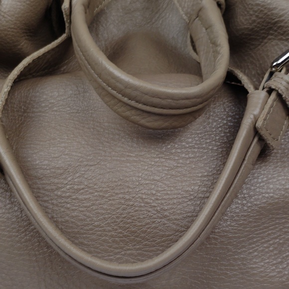 Vera Pelle Leather Handbag. - Picture 7 of 16